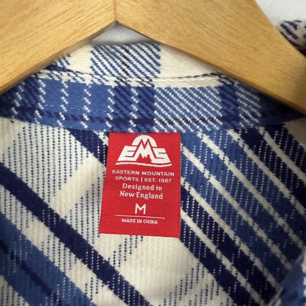 Eastern Mountain Sports Shirt Womens Medium Blue Plaid Cabin Flannel Button Up - Picture 3 of 8